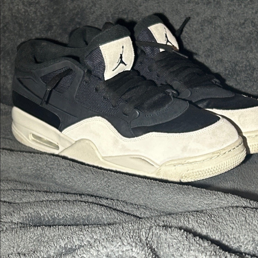Jordan 4 rm black light bone